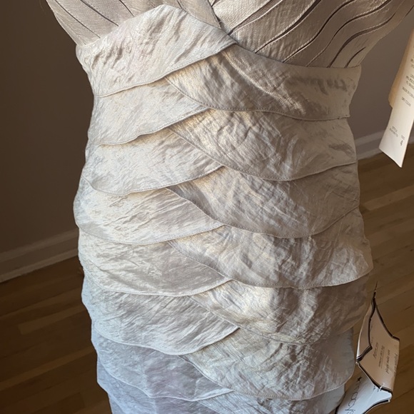 NWT Adrianna Papell Silver Tiered Cocktail Dress 4 - Picture 6 of 10
